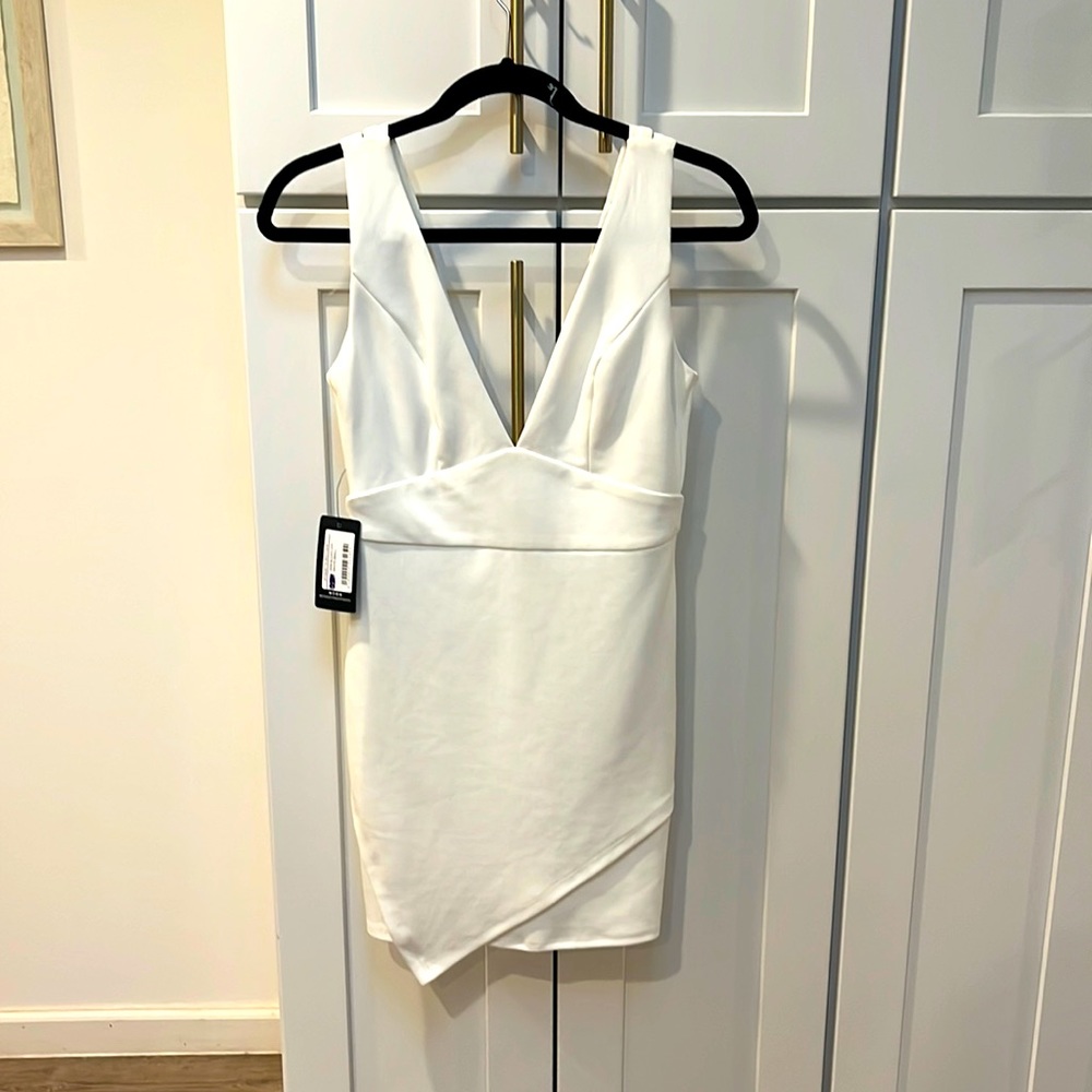 White v neck mini dress